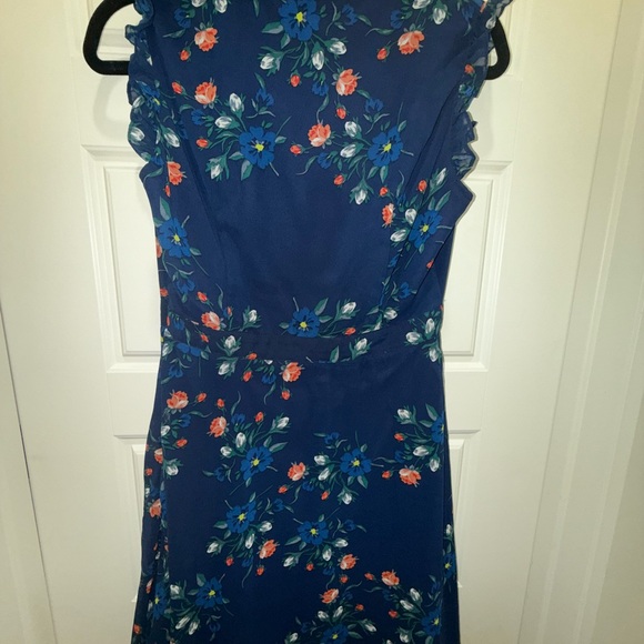 ✨HP✨ Lulus. Porch Swing Navy Blue Floral Print Skater Dress. Size Medium - Picture 6 of 8